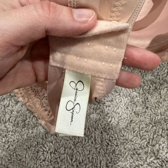 Jessica Simpson Push Up Bra Size 38D Beige Lace Trim‎ Wireless Full Coverage - Picture 8 of 9
